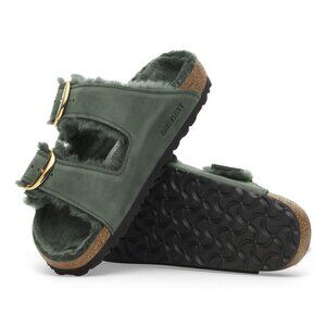 Exclusive Birkenstock Arizona Shearling Big Buckle  in Thyme